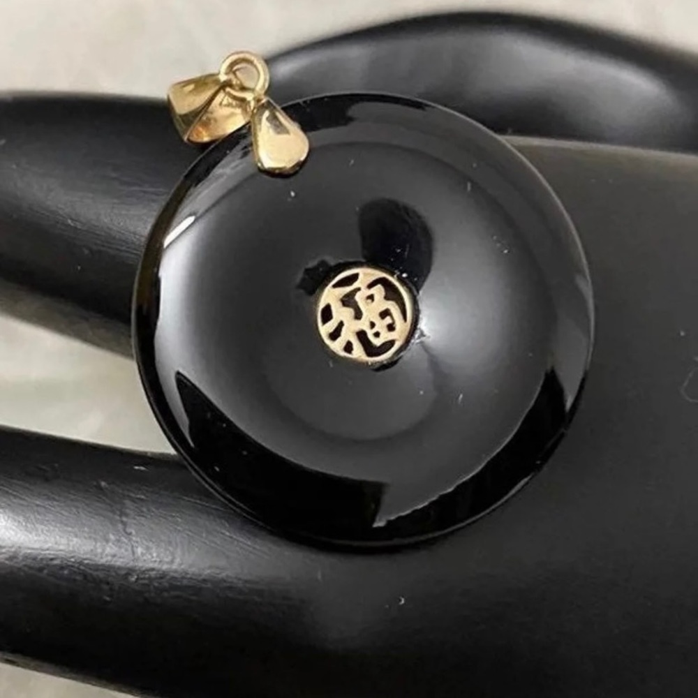 14 k solid gold Chinese pendant